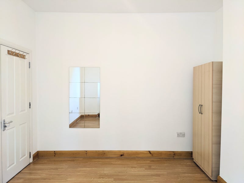 Room Harringay Road in Greater London