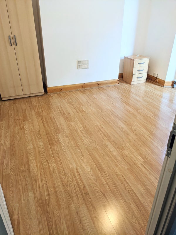 Room Harringay Road in Greater London