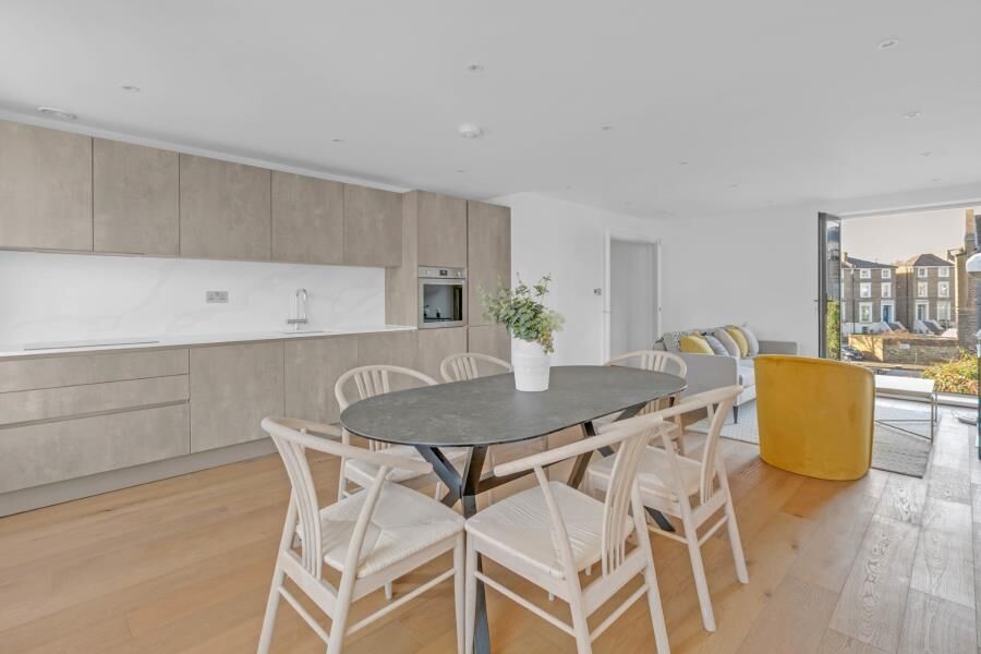 Flat Marquis Road in Greater London