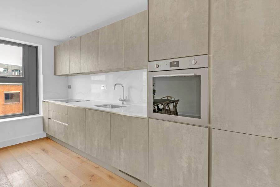 Flat Marquis Road in Greater London