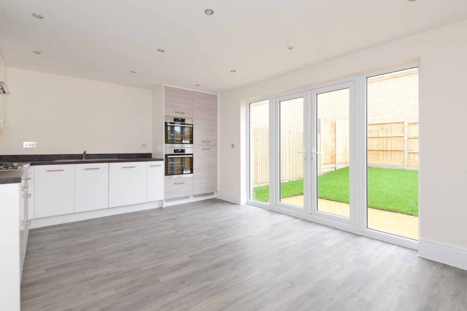 House Simmons Road in Ebbsfleet Garden City