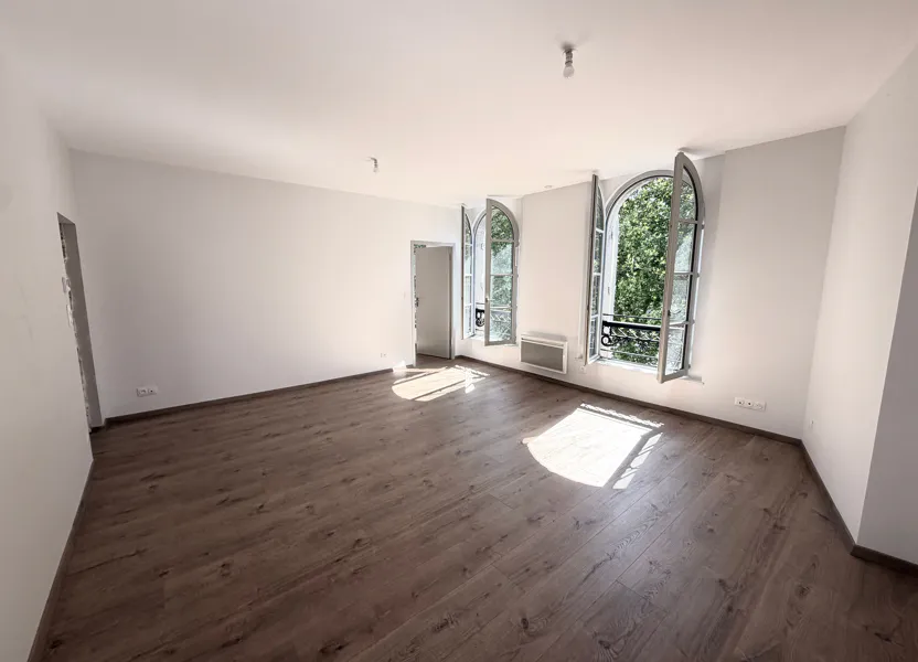 Flat Place Bugeaud in Périgueux