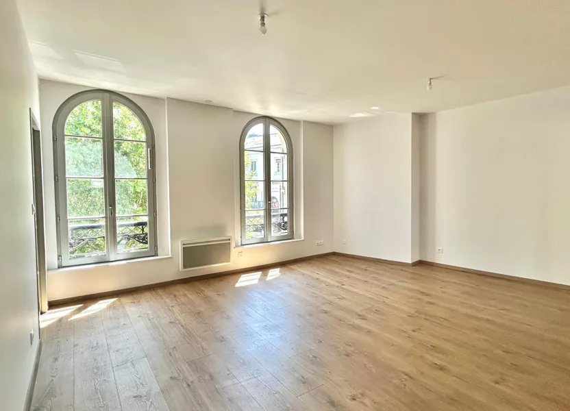 Flat Place Bugeaud in Périgueux