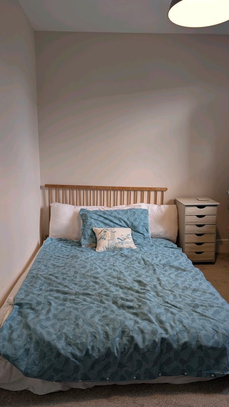 Room Ashbourne Road in East Staffordshire