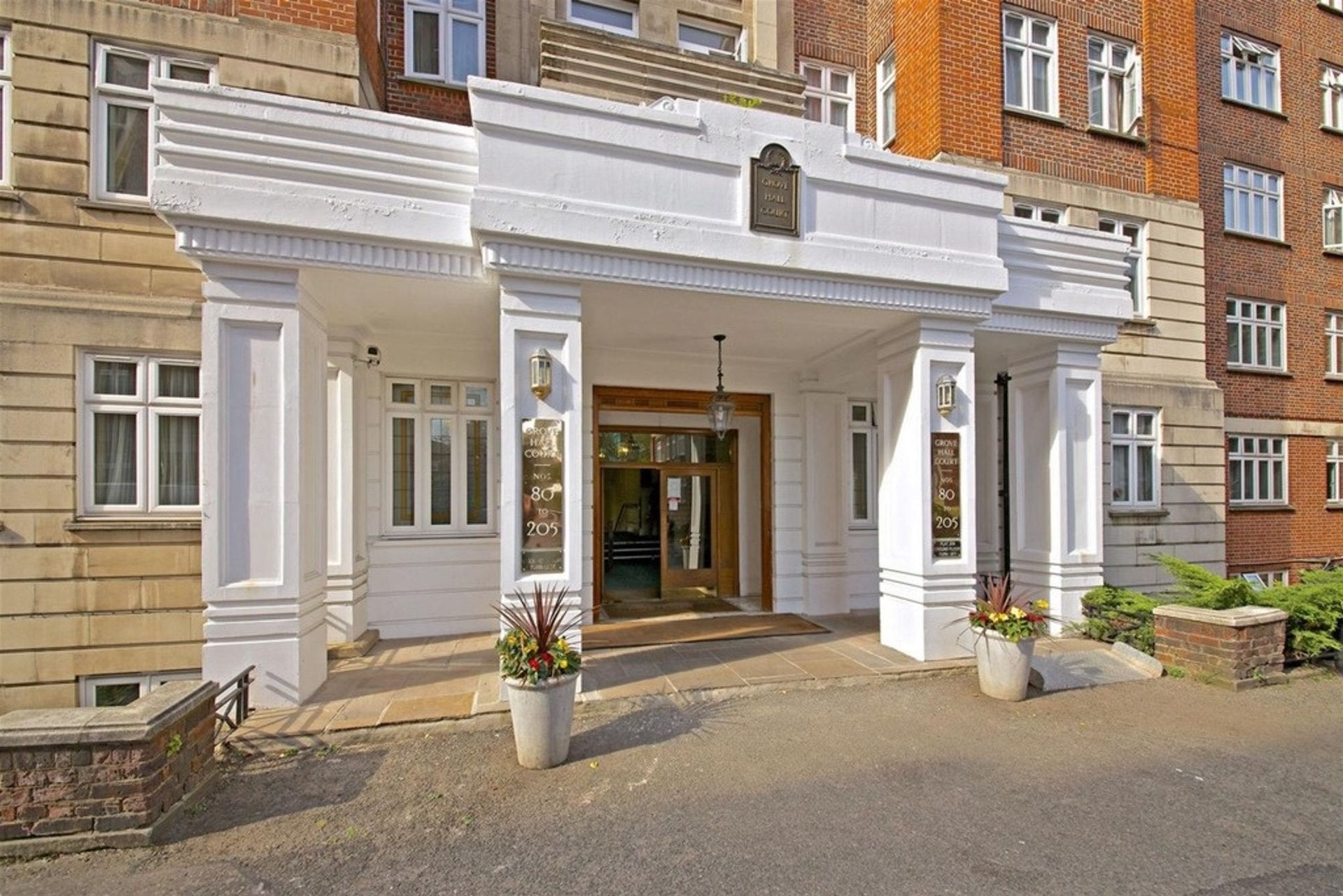 Flat Hamilton Drive in City of Westminster