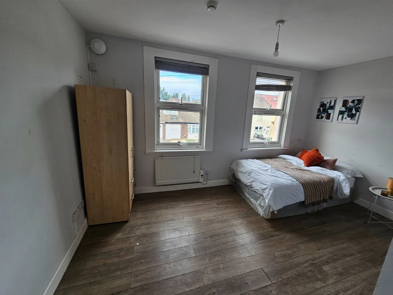 Flat Tachbrook Road in Greater London