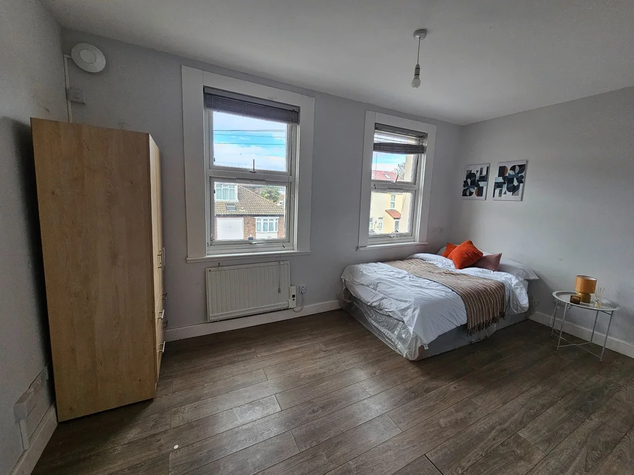 Flat Tachbrook Road in Greater London