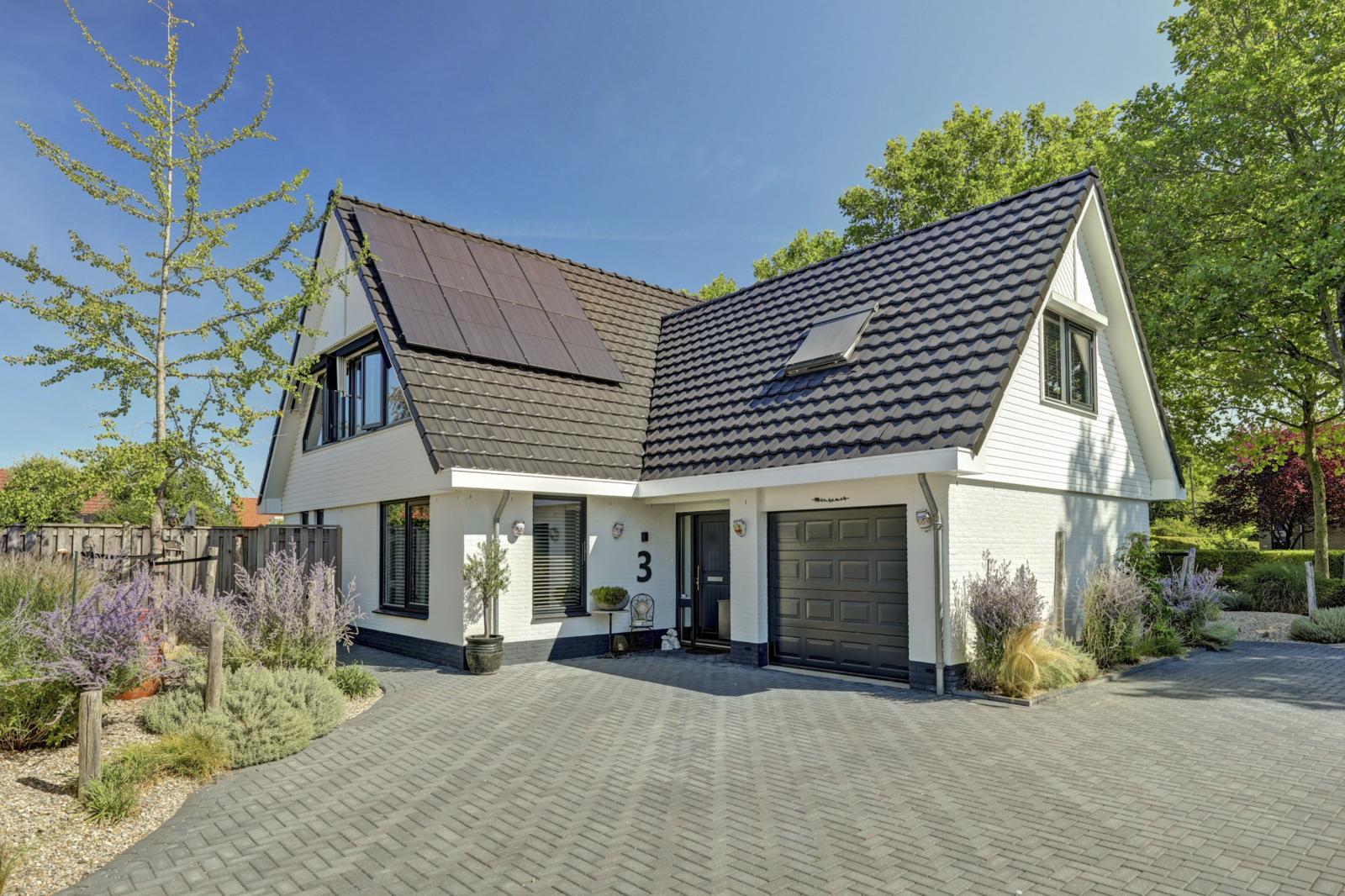 Huis Pauwhof 3 in Heinkenszand