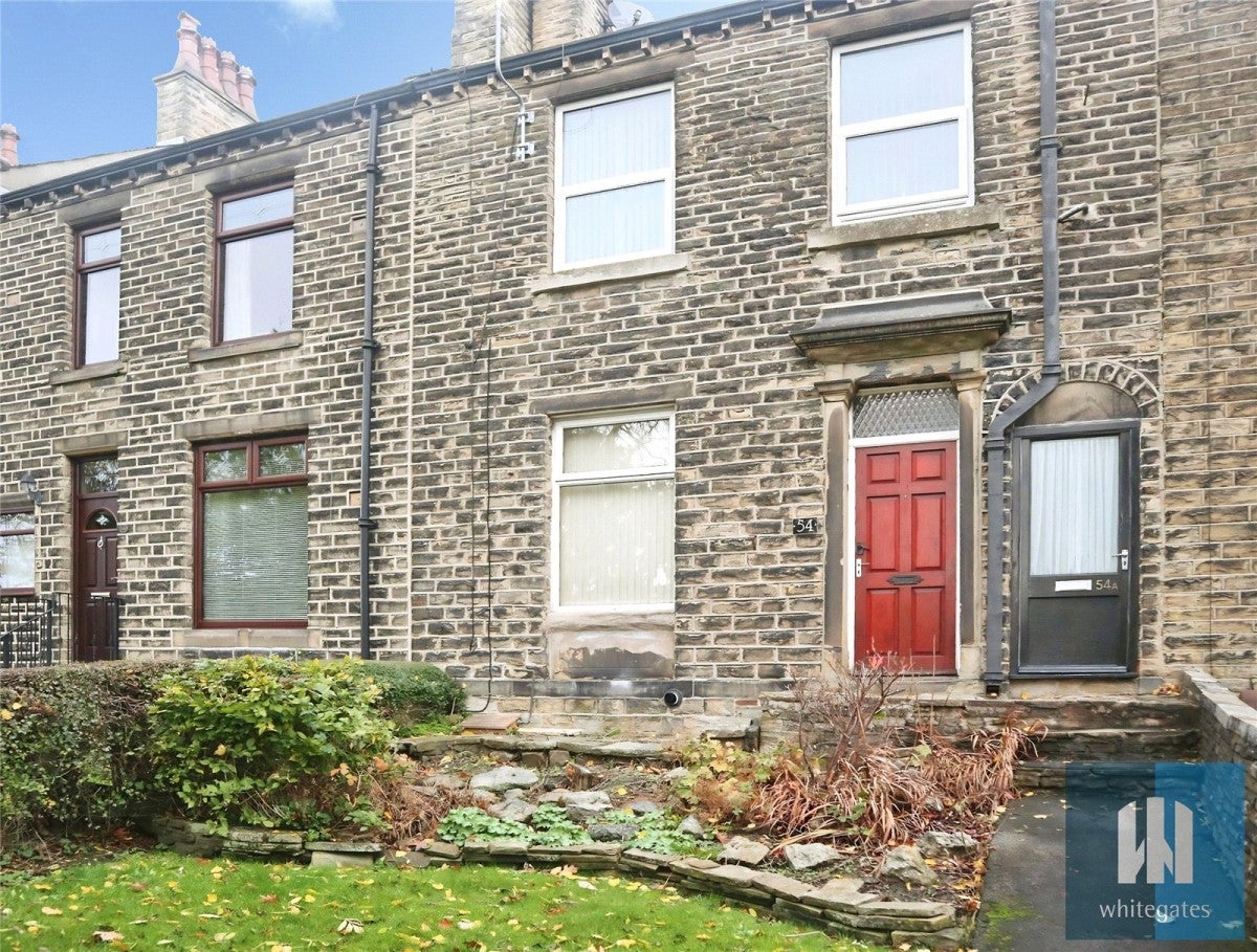 Flat Ashbrow Road in Kirklees