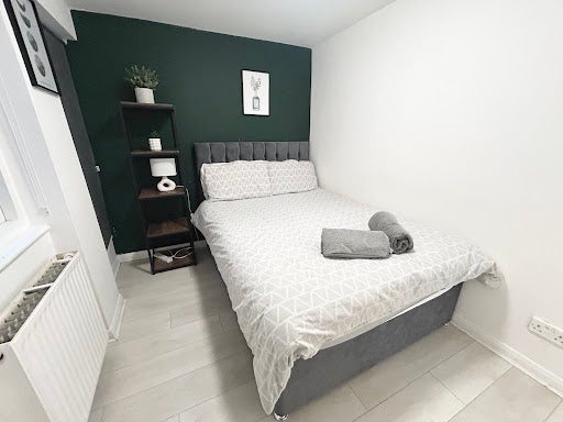 Flat Ashmore Road in City of Westminster