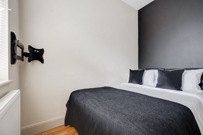 Room Weaste Road in Salford