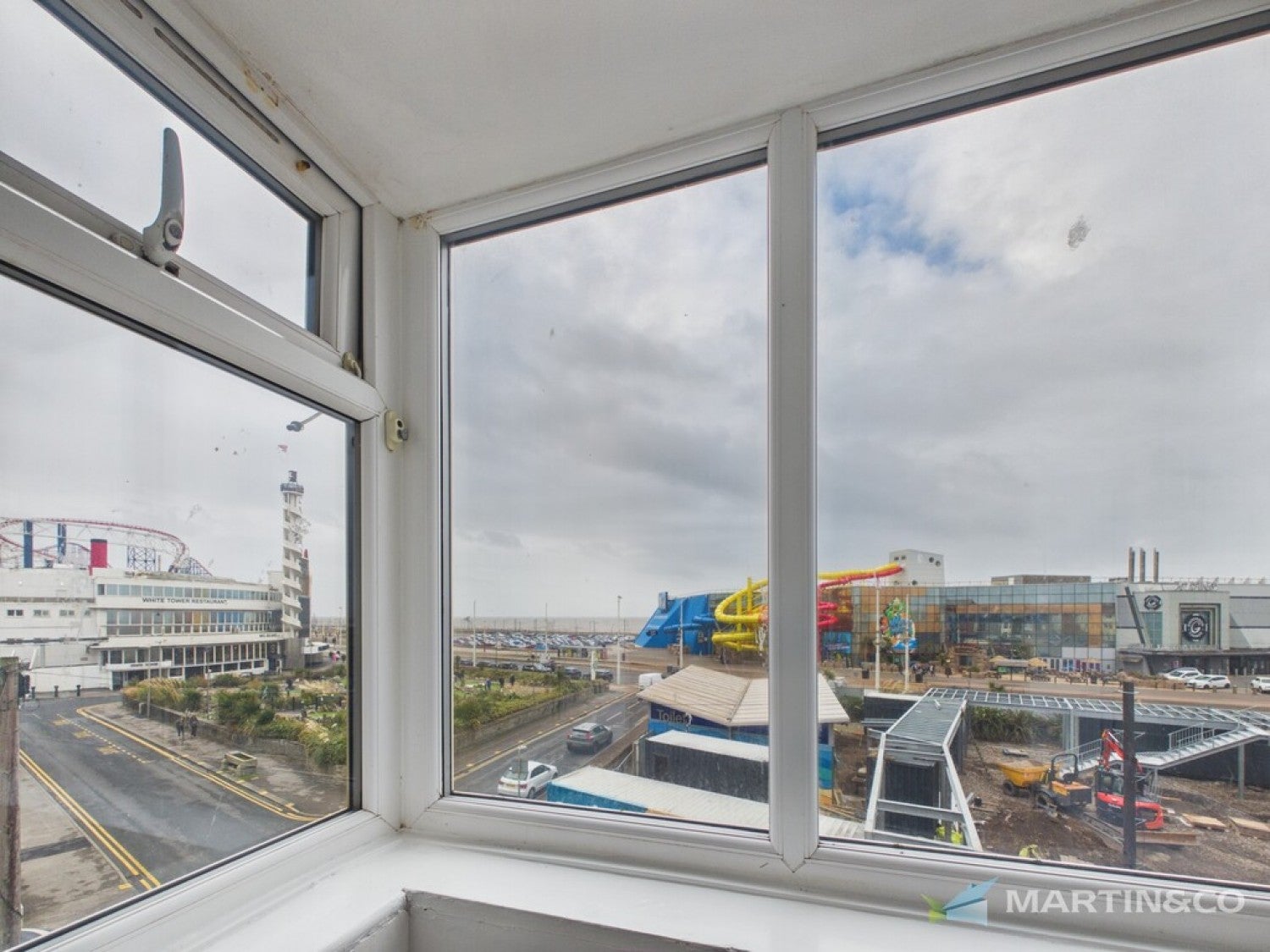 Flat Balmoral Road in Blackpool