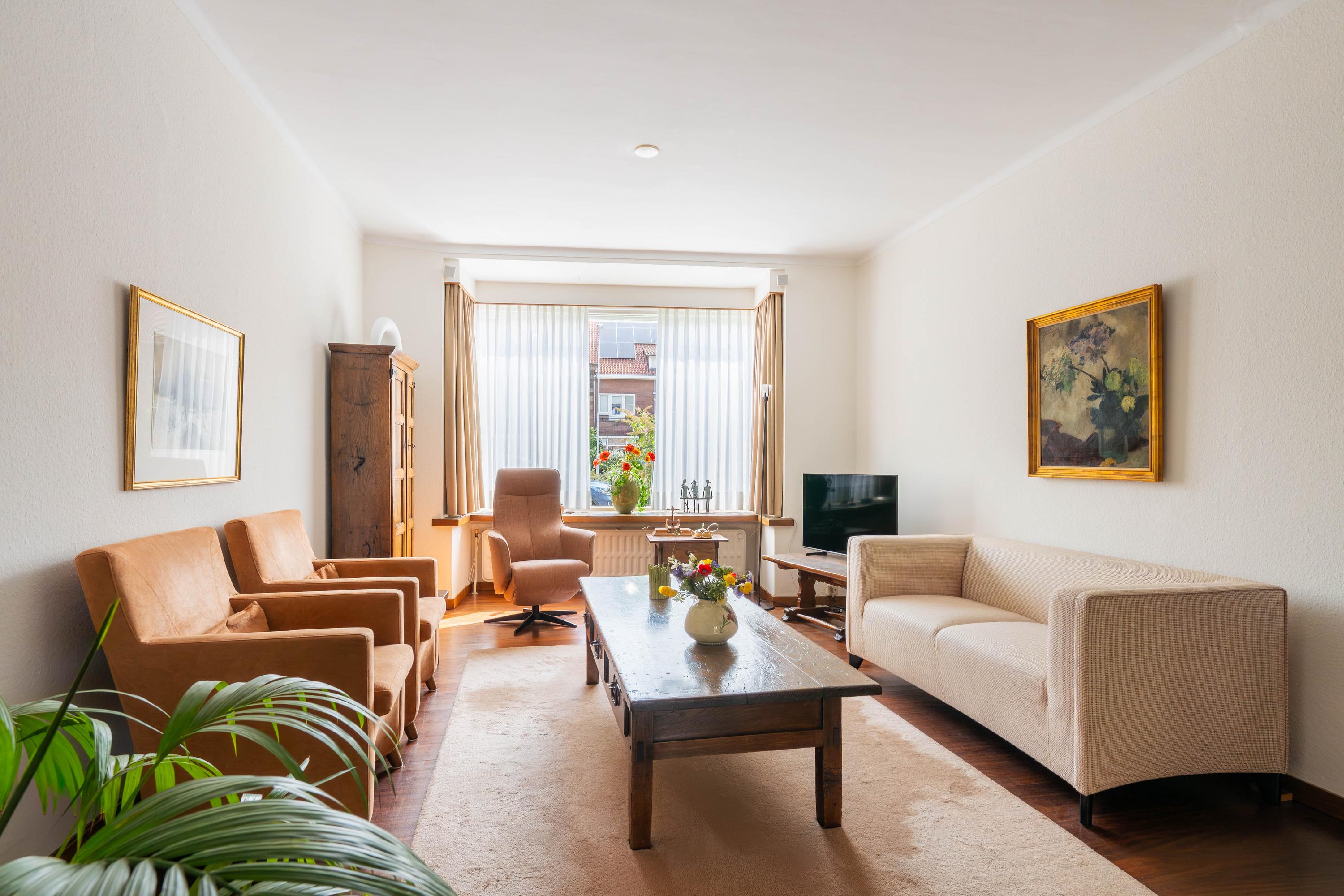 Tussenwoning te koop: Hertog Reinoudsingel 143, Venlo