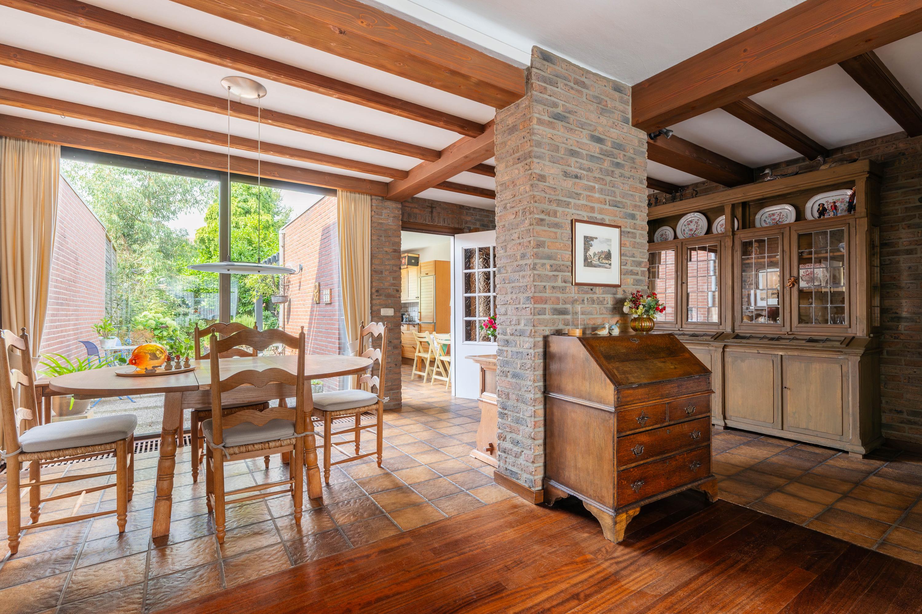 Tussenwoning te koop: Hertog Reinoudsingel 143, Venlo