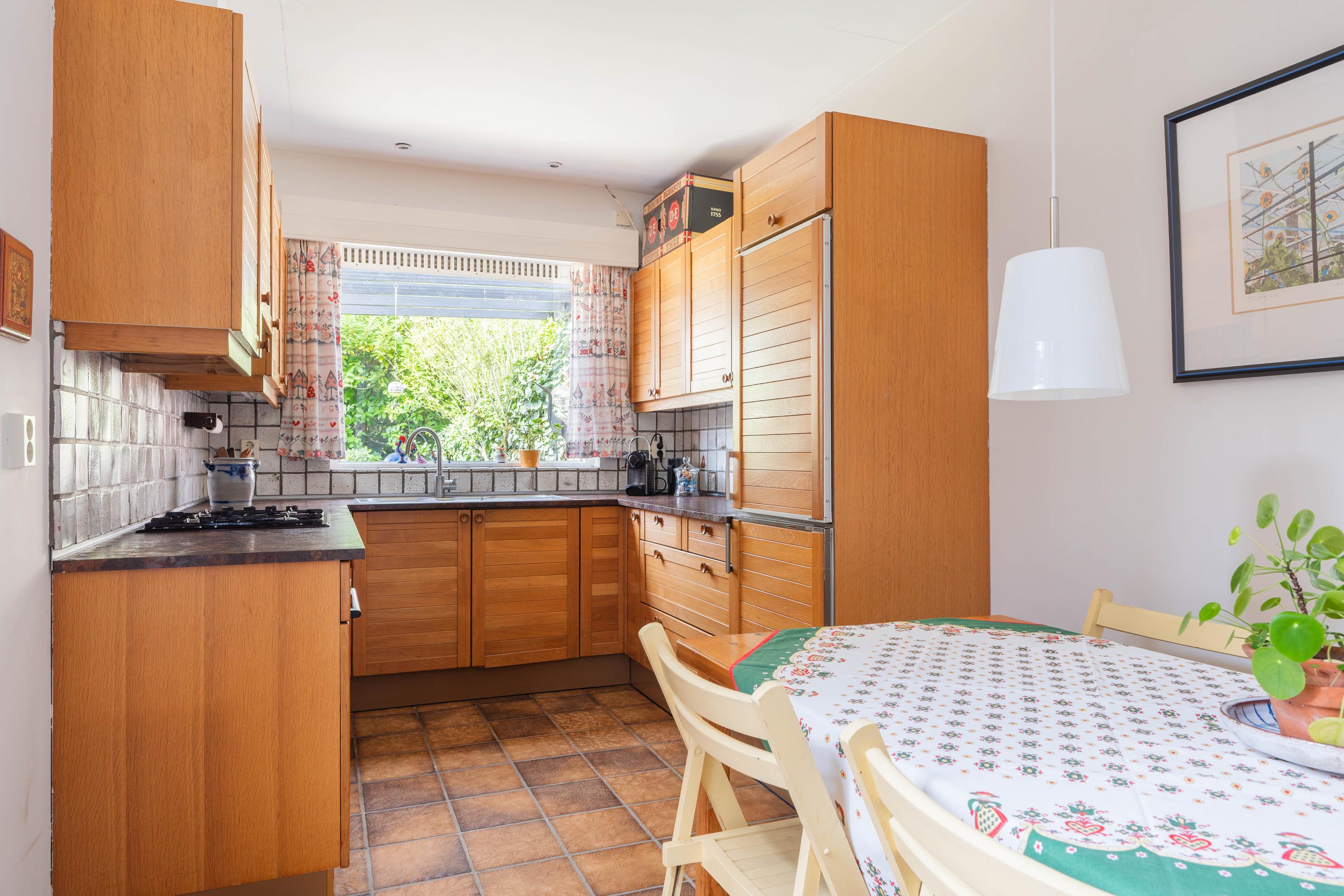 Tussenwoning te koop: Hertog Reinoudsingel 143, Venlo