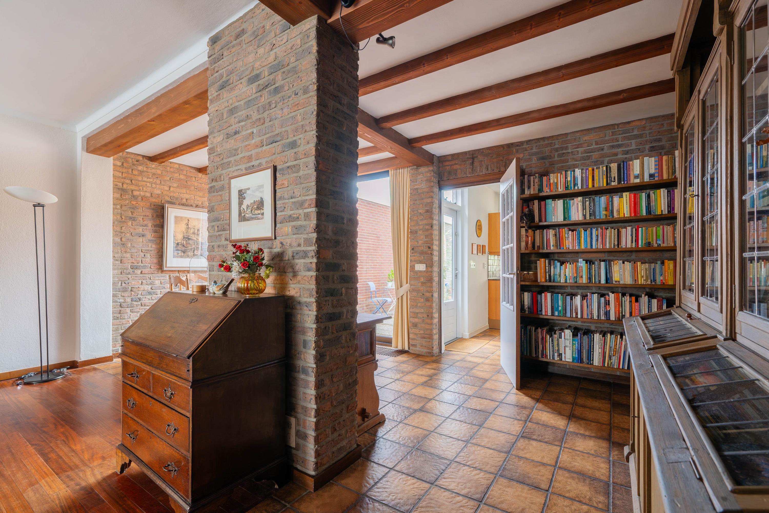 Tussenwoning te koop: Hertog Reinoudsingel 143, Venlo
