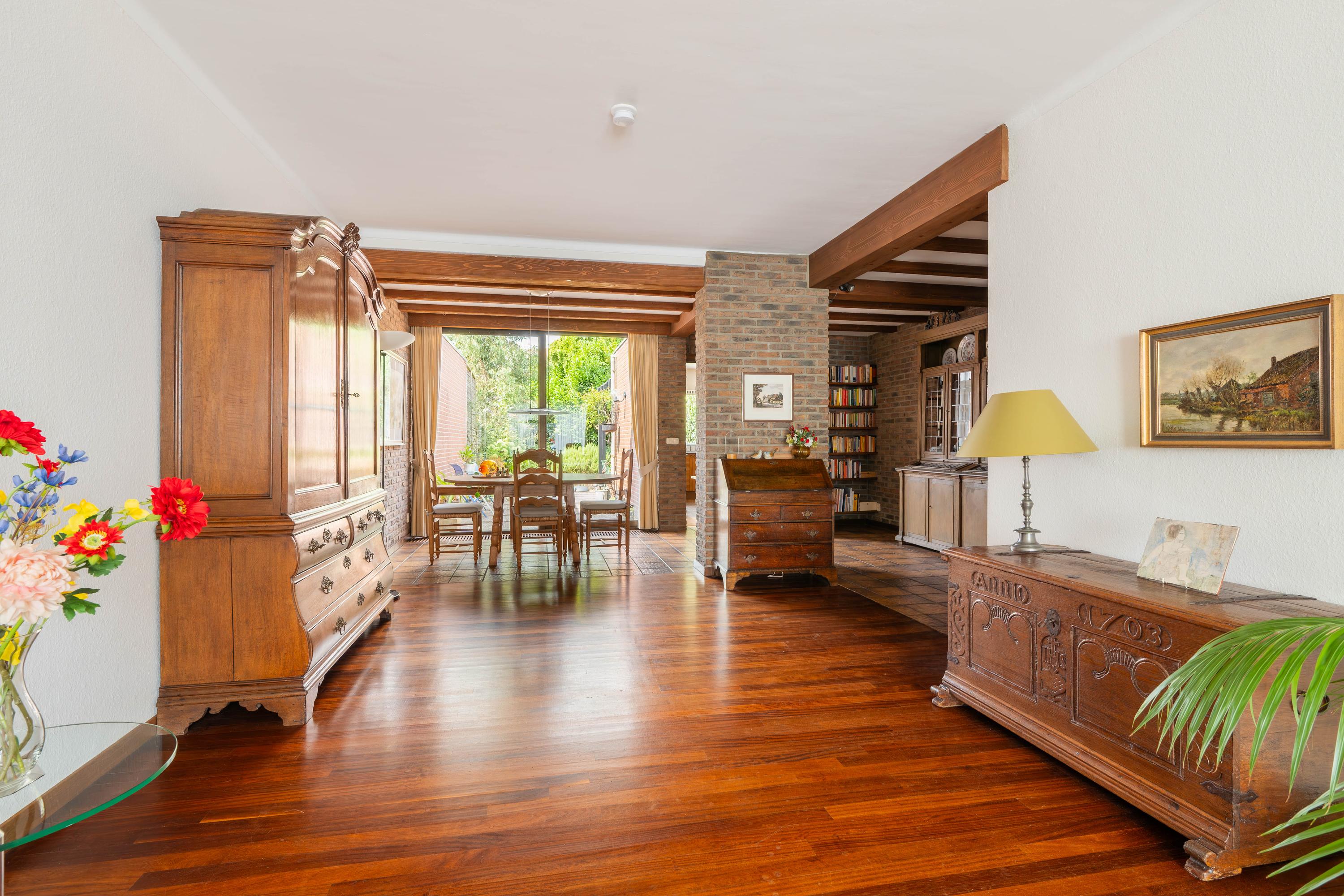 Tussenwoning te koop: Hertog Reinoudsingel 143, Venlo