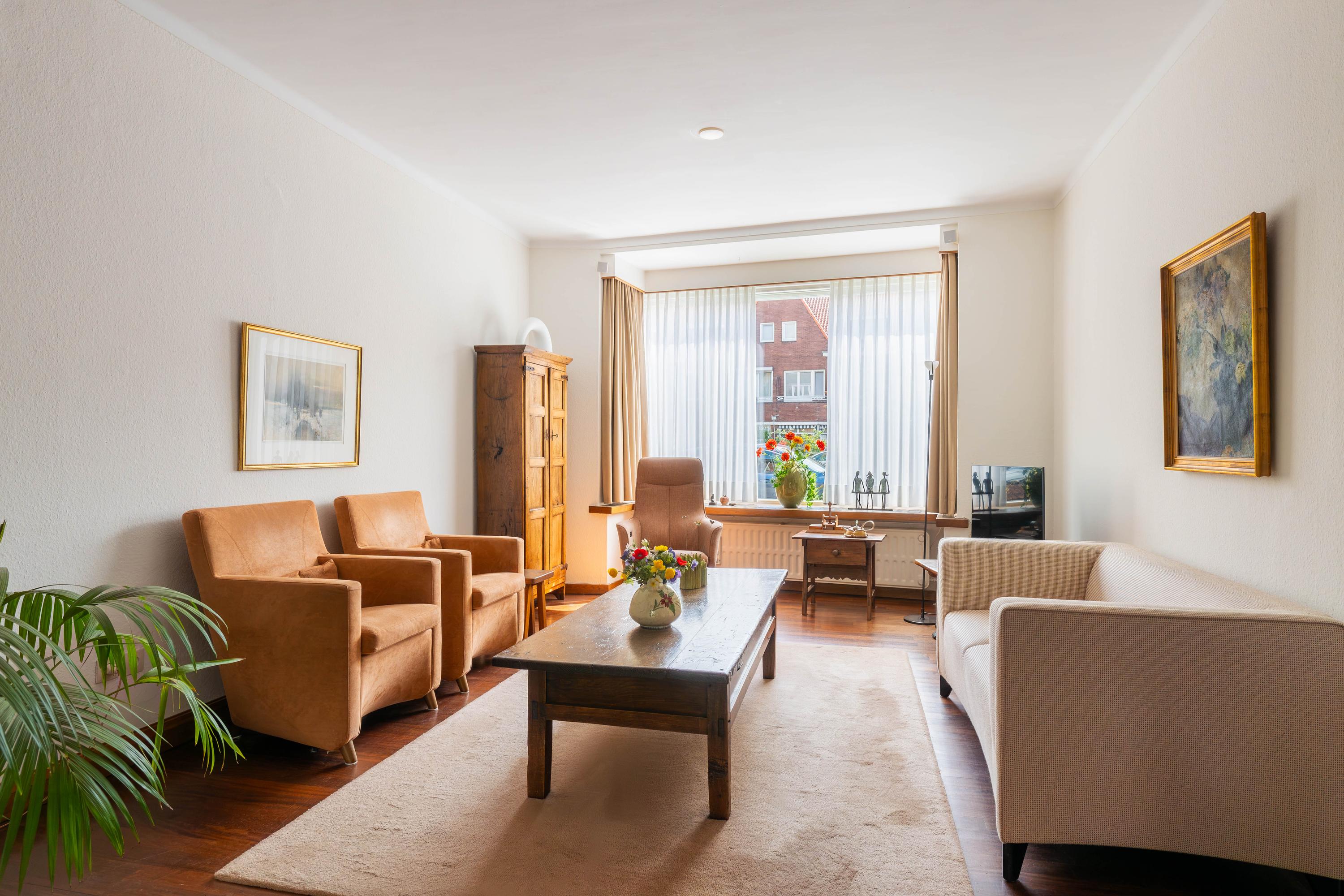 Tussenwoning te koop: Hertog Reinoudsingel 143, Venlo
