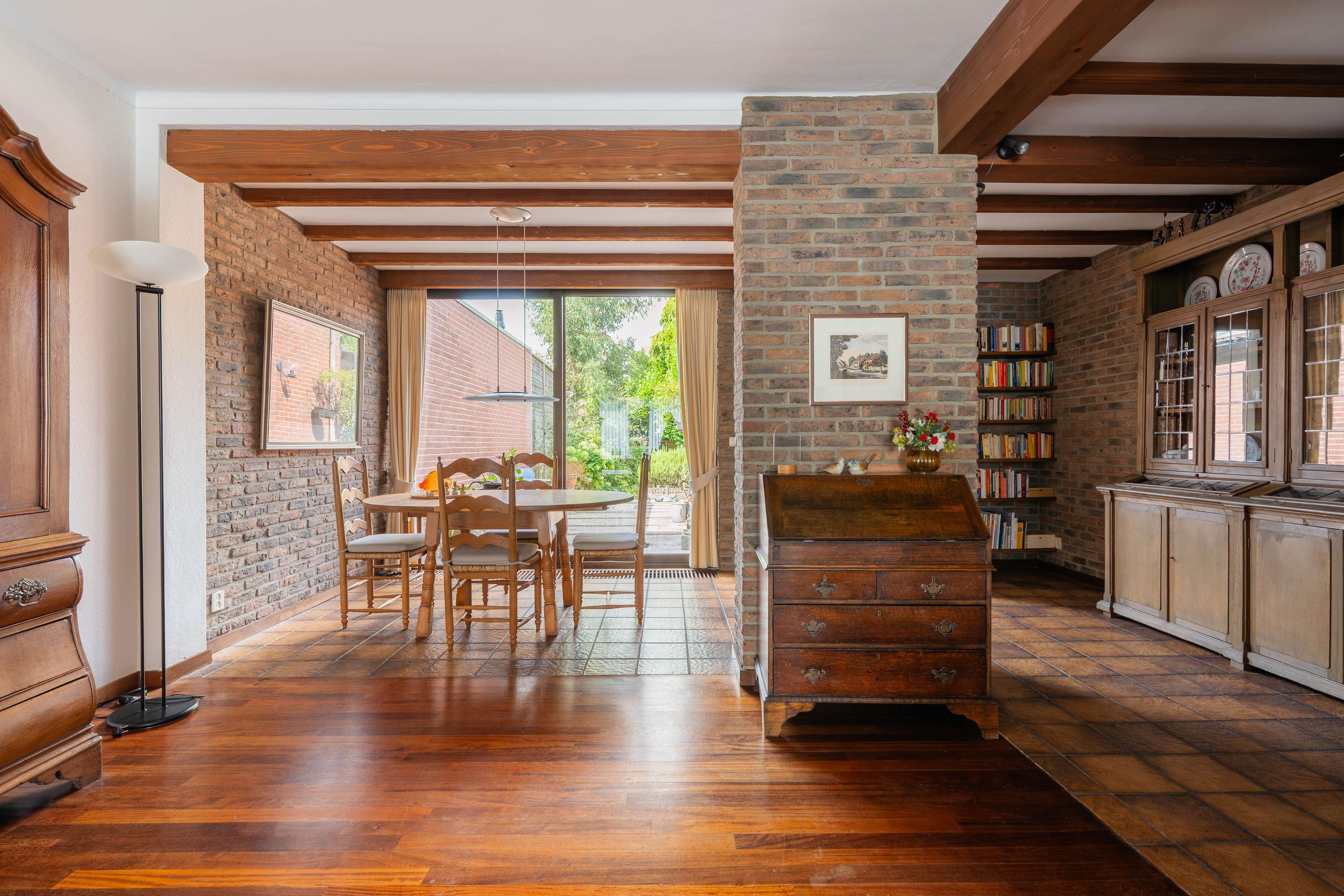 Tussenwoning te koop: Hertog Reinoudsingel 143, Venlo