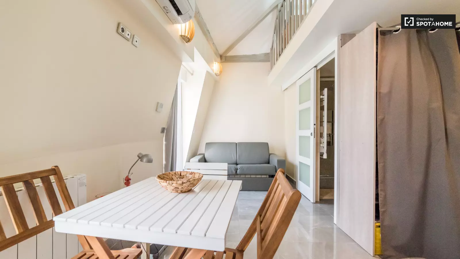 Appartement Rue Émile Lepeu à Paris