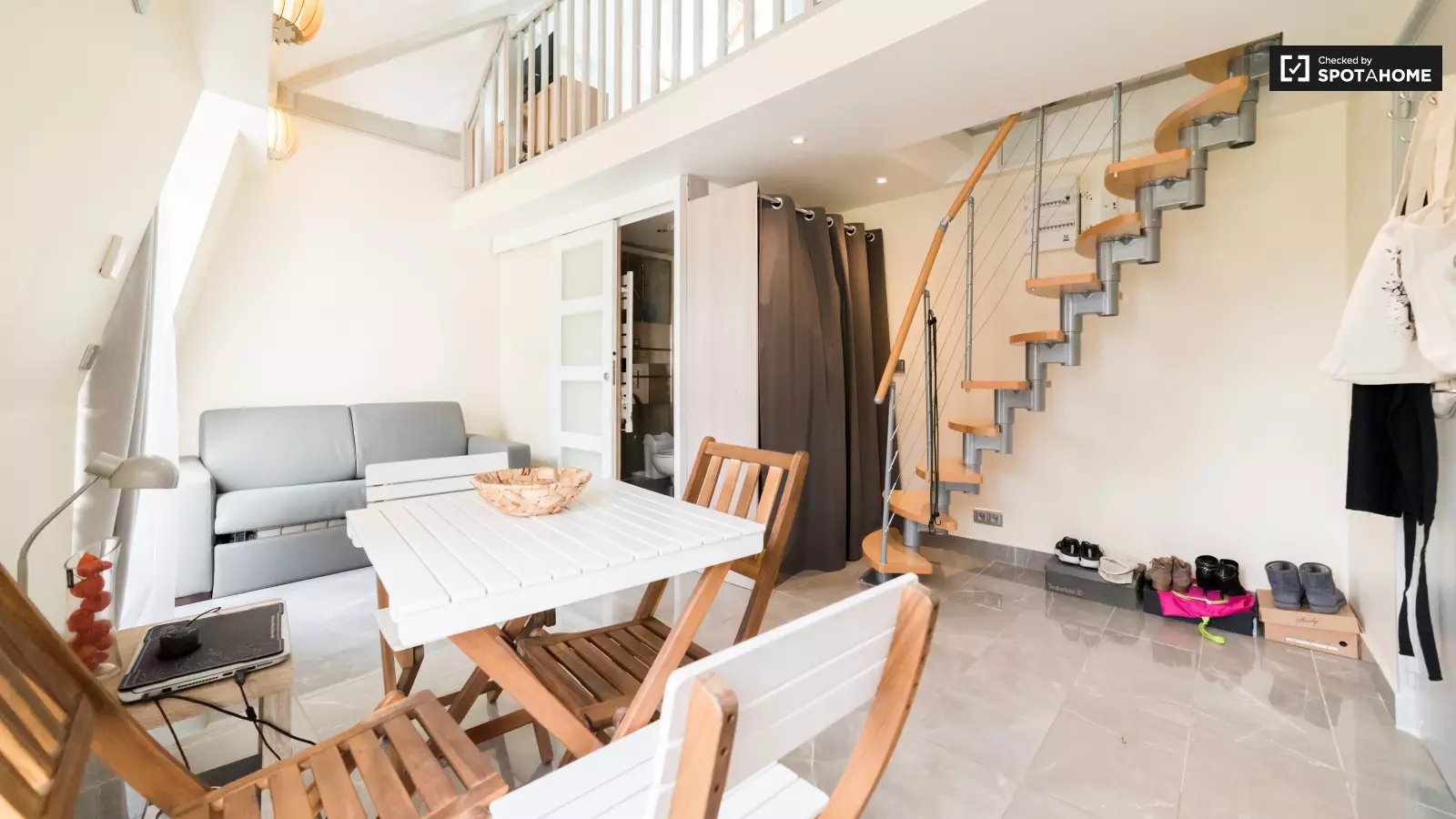 Appartement Rue Émile Lepeu à Paris