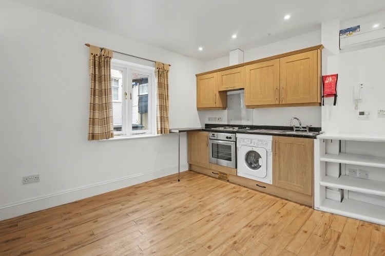 Flat West St Helen Street in Vale of White Horse