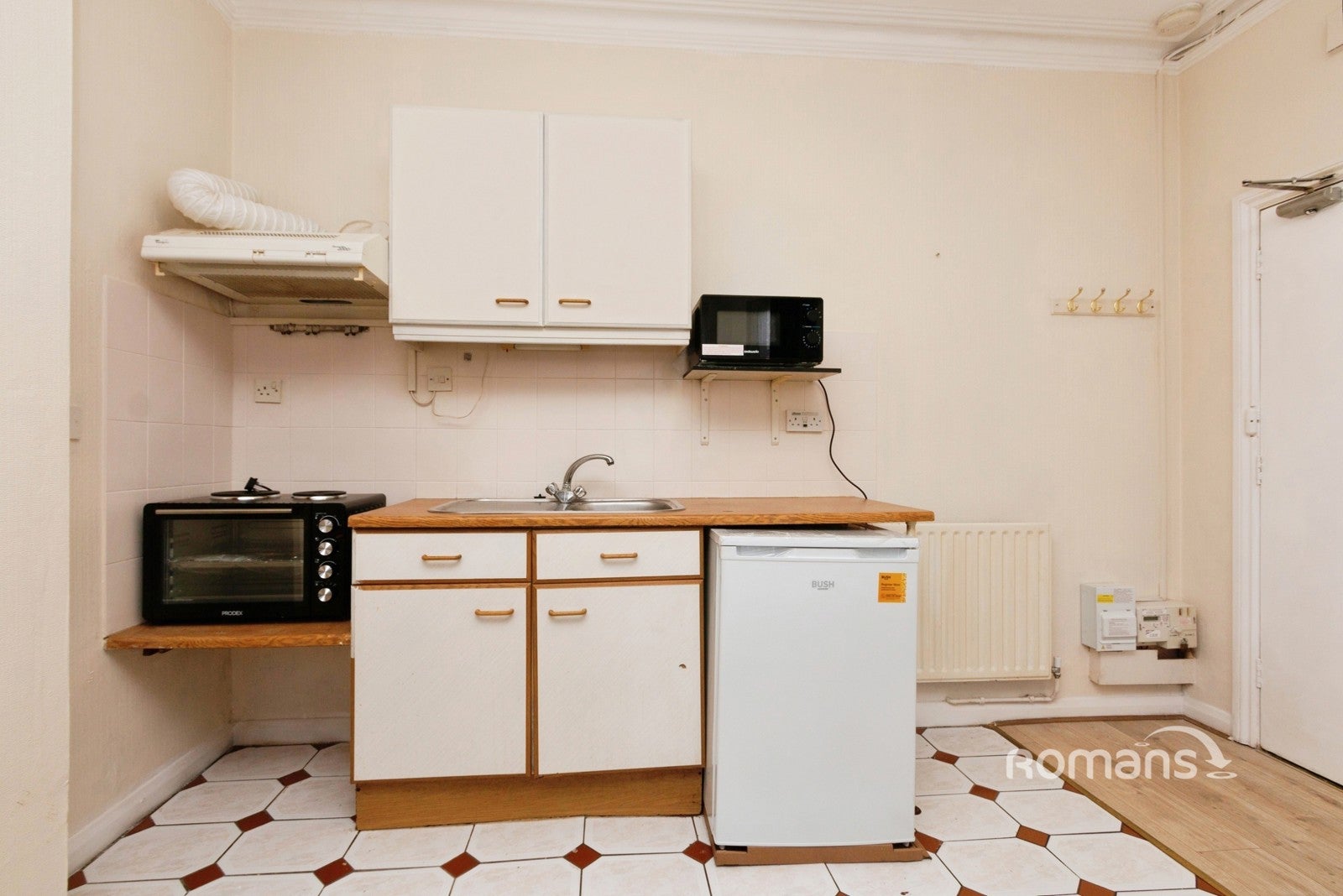 Flat Alexandra Road in Rushmoor