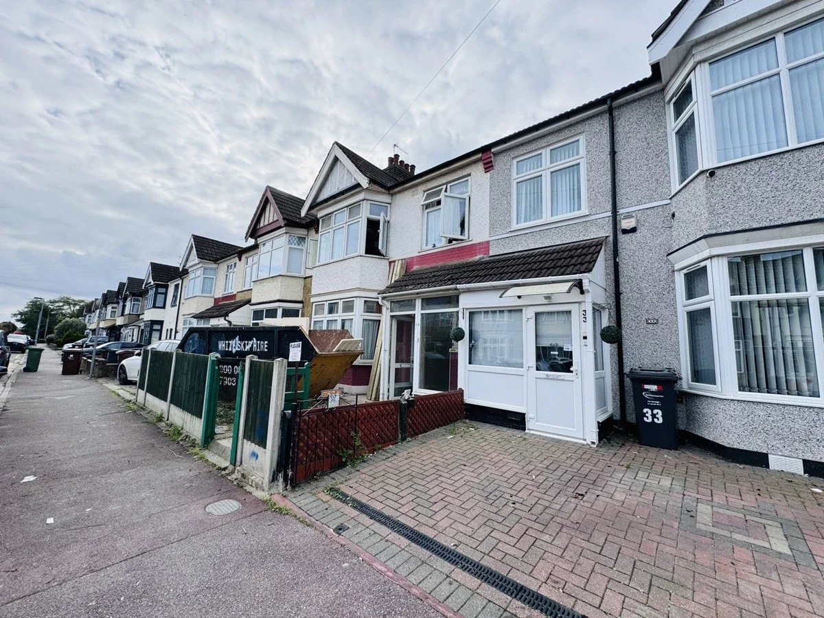 House Hurstbourne Gardens in Greater London