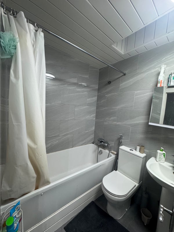 Room Danebury Avenue in Greater London