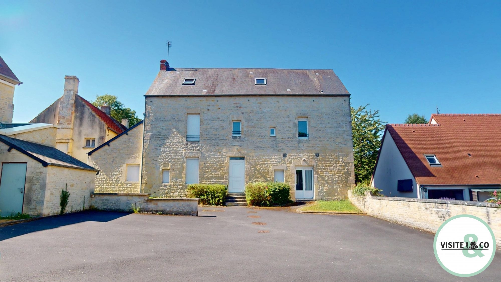 Flat Rue du Bout du Haut in Secqueville-en-Bessin