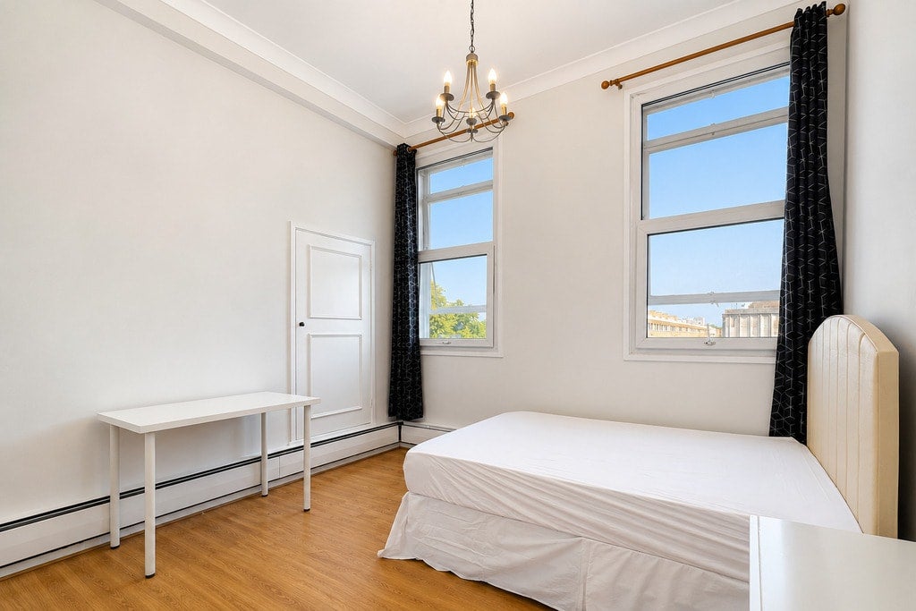 Flat Allsop Place in City of Westminster