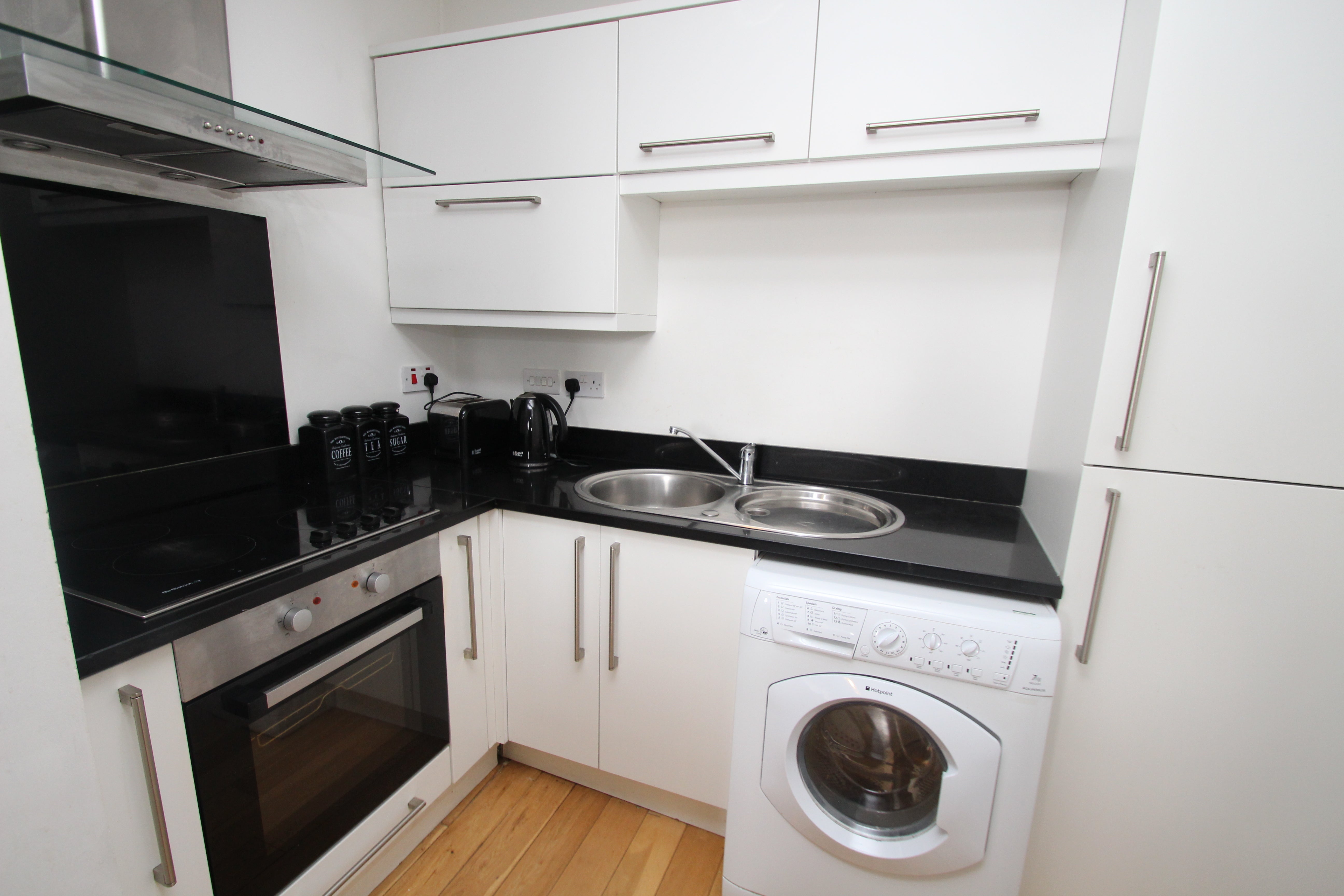 Flat Lynedoch Street in Glasgow