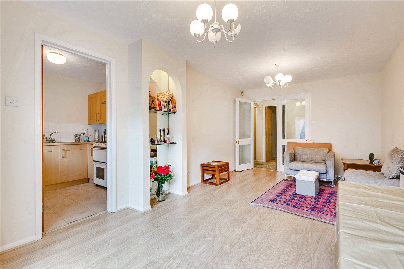 Flat Heddington Grove in Greater London