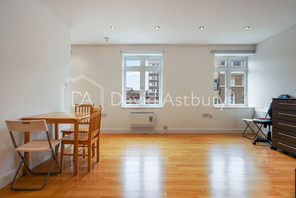 Flat Islip Street in London