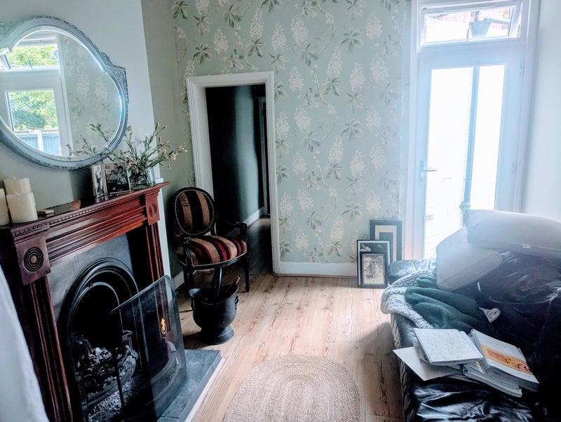 Room Sirdar Road in Greater London