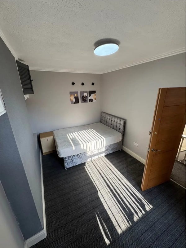 Room Back Rowland Terrace in Leeds