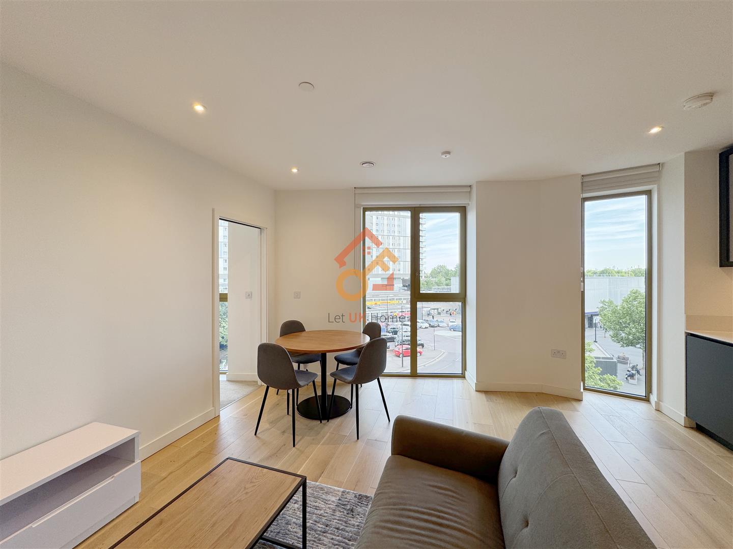 Flat Ashley Road in Greater London