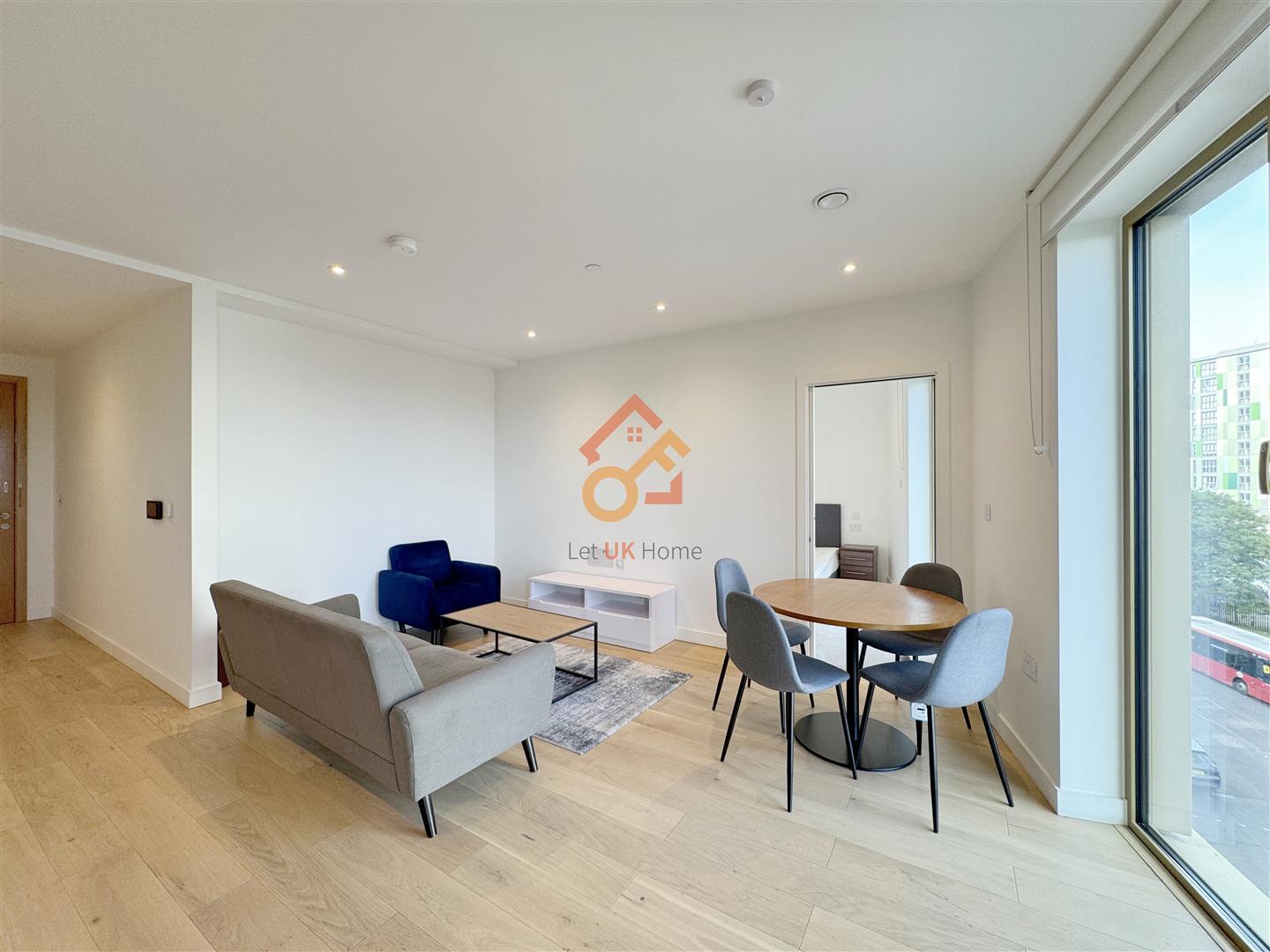 Flat Ashley Road in Greater London