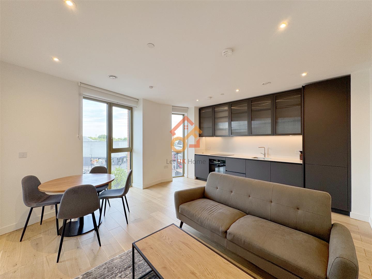 Flat Ashley Road in Greater London