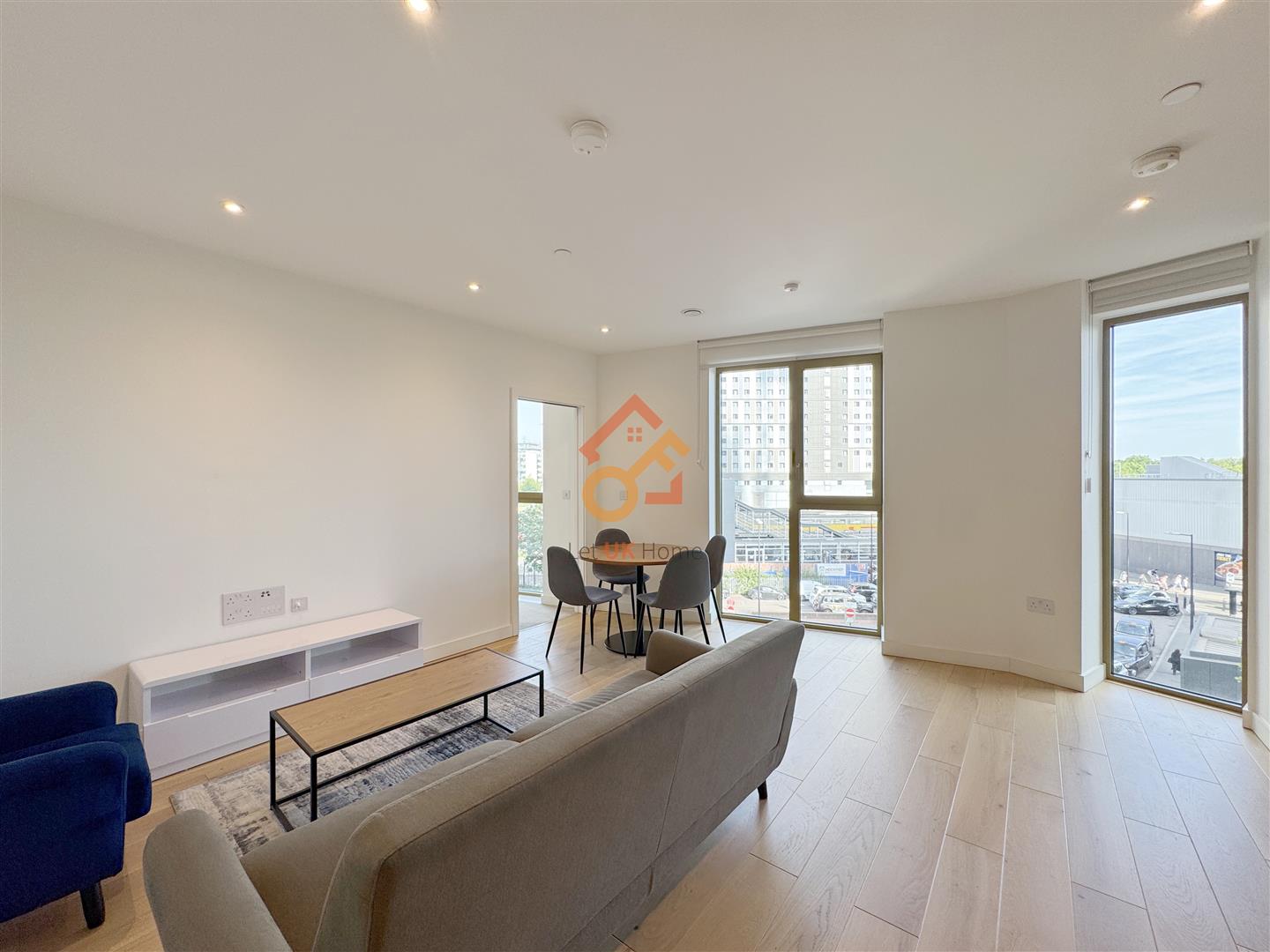 Flat Ashley Road in Greater London