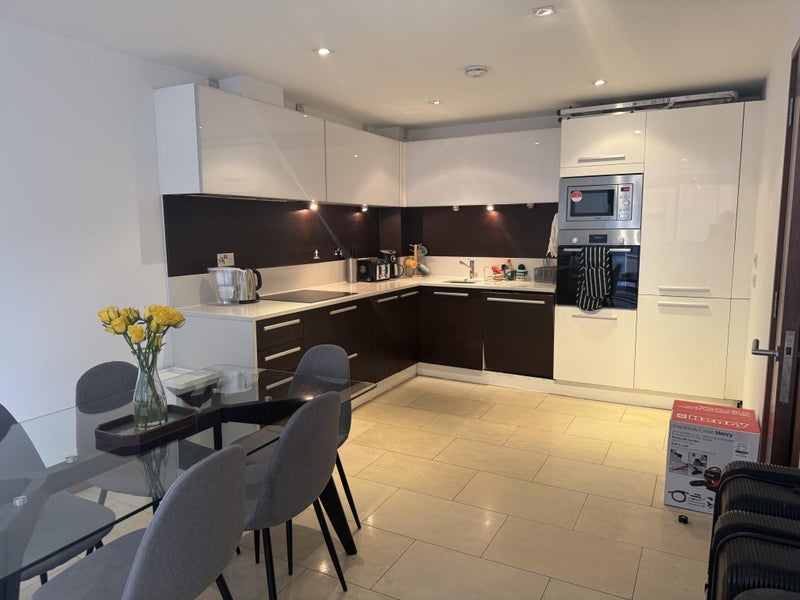 Room Phoenix Street in Greater London