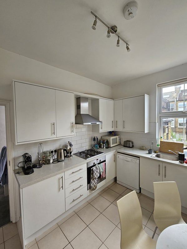 Flat Offley Road in Greater London