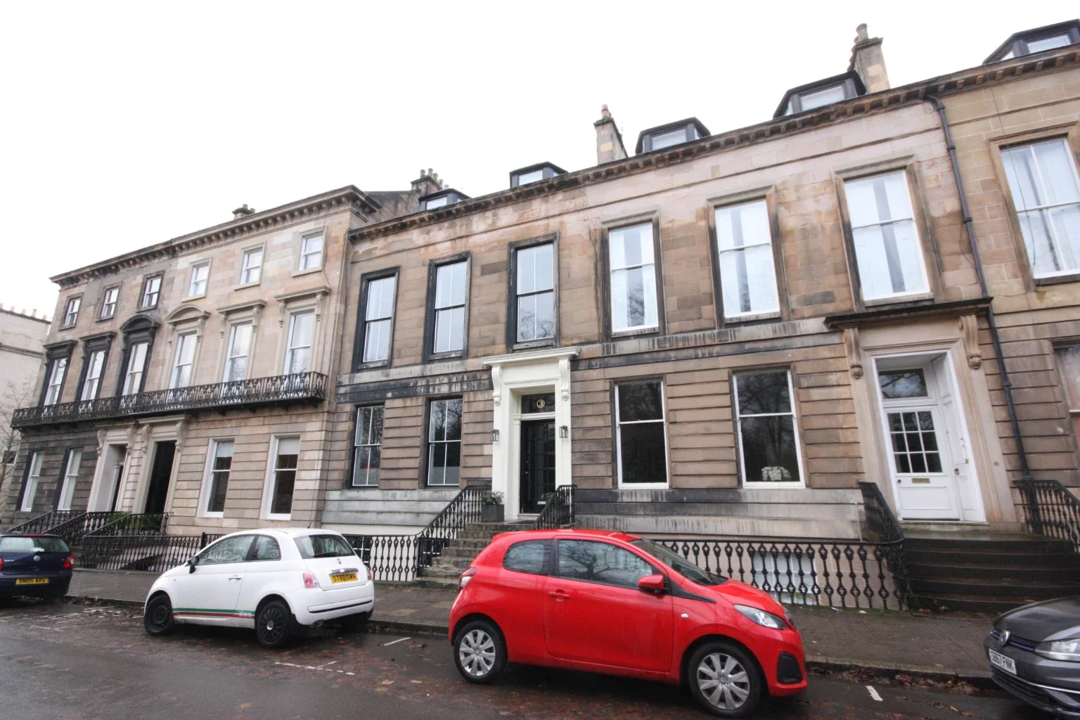 Flat Kew Terrace in Glasgow