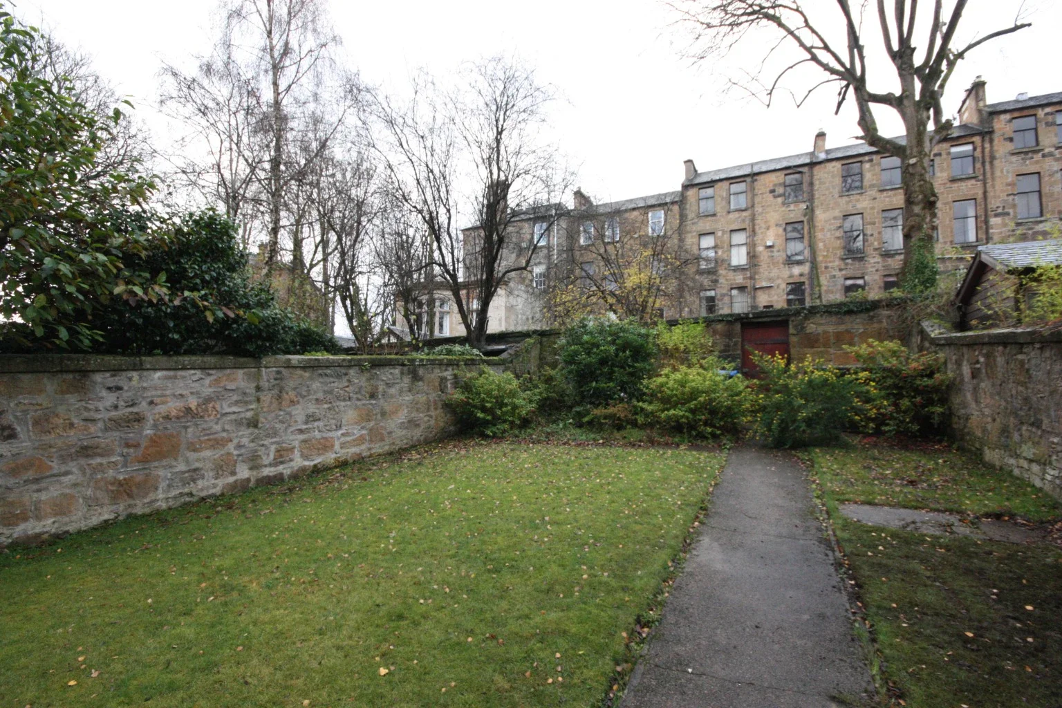 Flat Kew Terrace in Glasgow