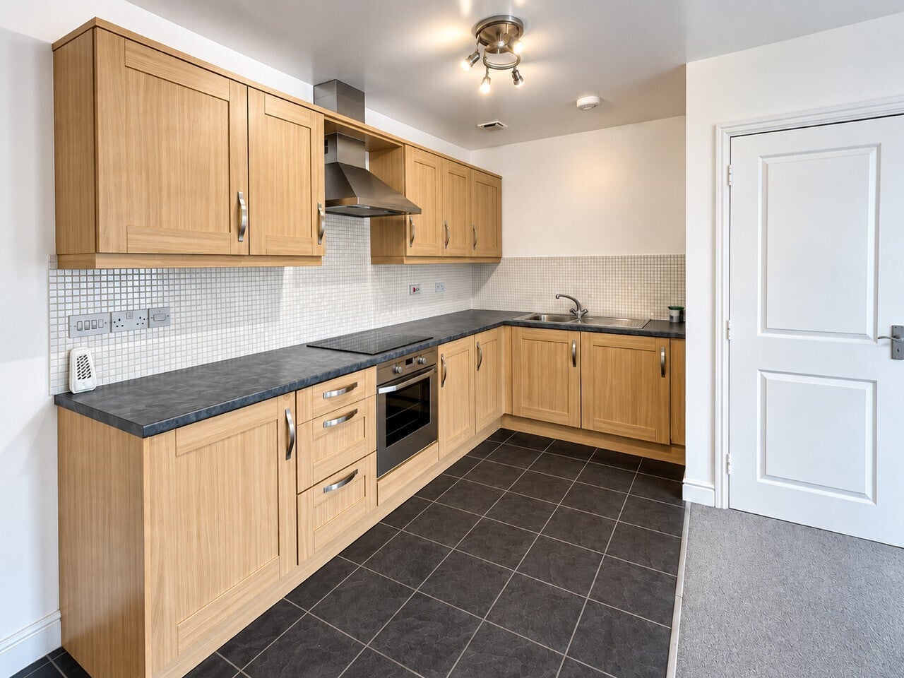 Flat South Terrace in Witham Town