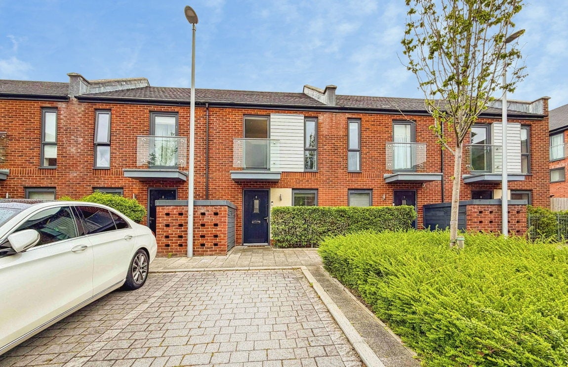 House Upton Close in Southampton