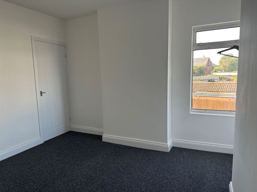 Flat Wyken Grange Road in Coventry