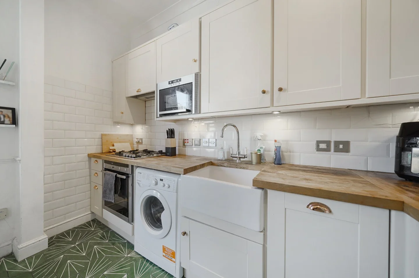 Flat Jackson Road in Greater London