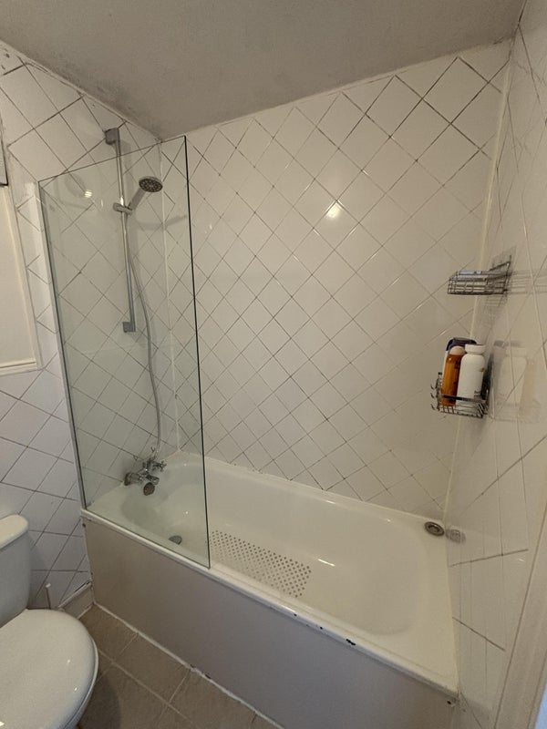 Room Chesterton Road in Greater London