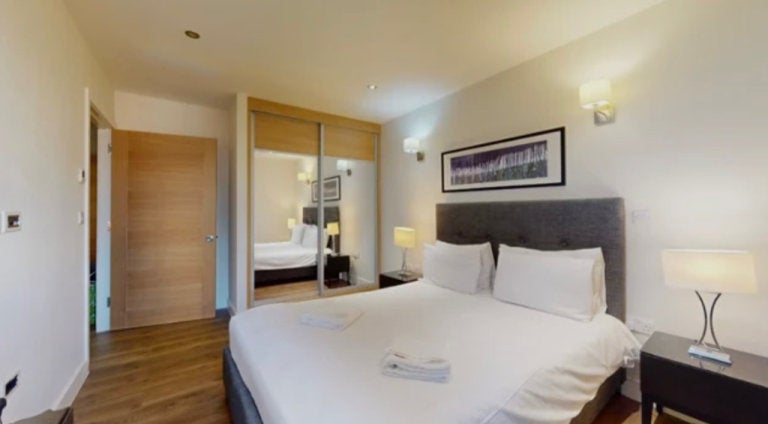 Flat Aldgate in City of London